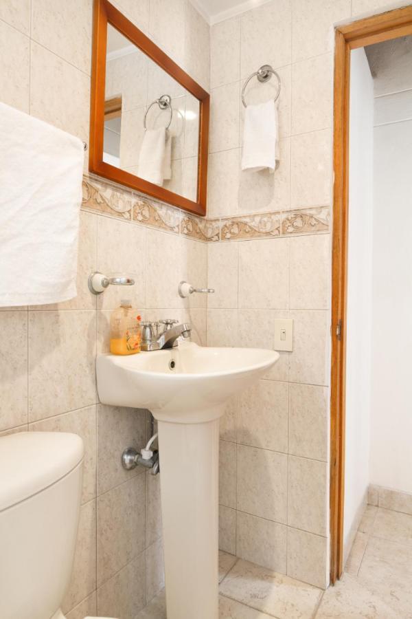 Holiday home Casa Entera-cerca A Mall La Y Estacion De Tranvia