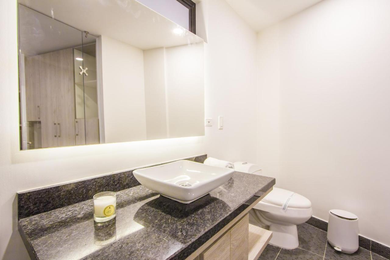 Laureles Suites By Lifeafar *