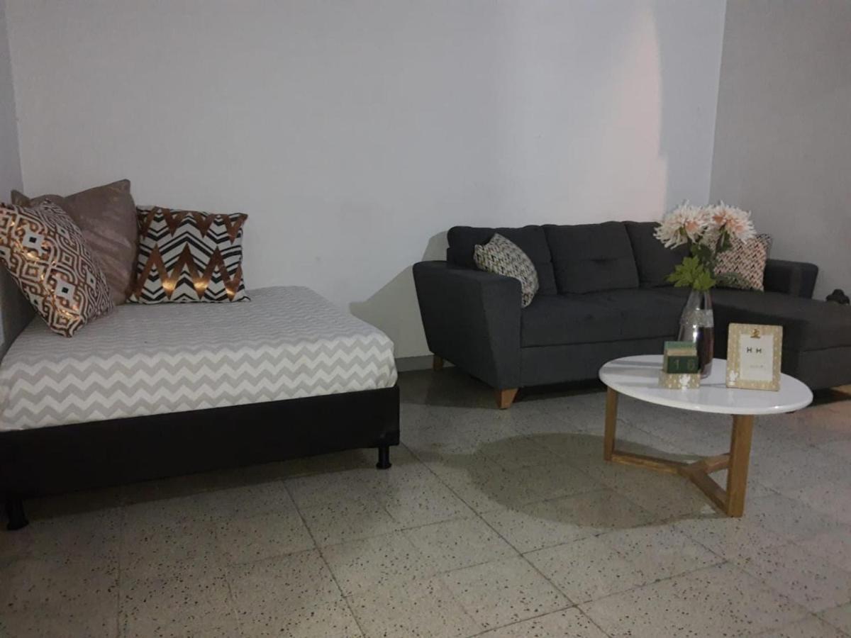 Habitación en casa particular Lets Go