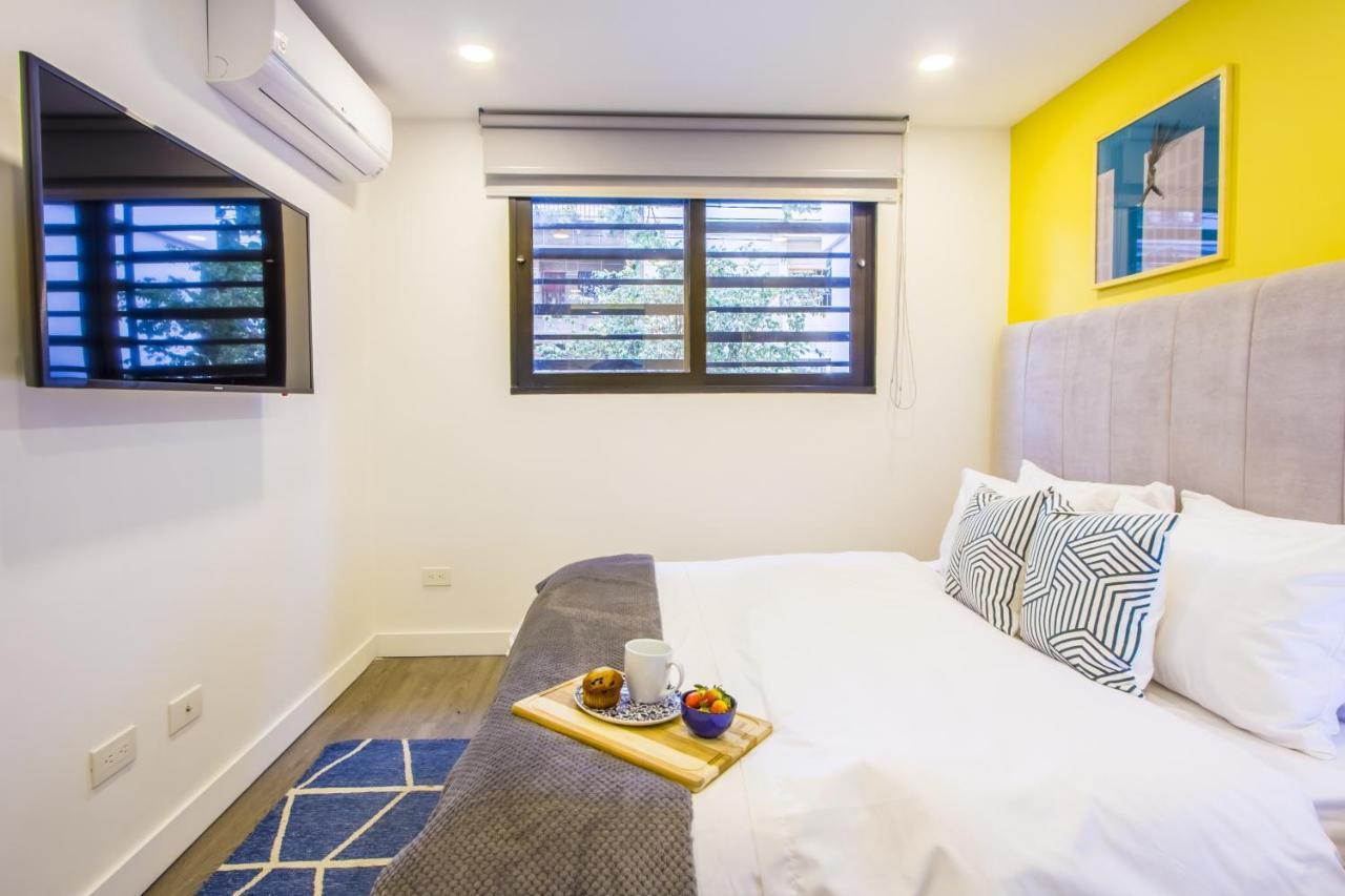 Laureles Suites By Lifeafar *