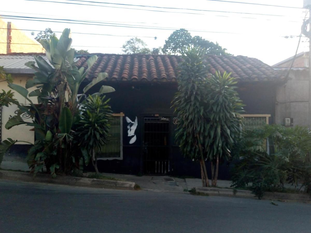 Habitación en casa particular Casa De La Luna Medellín