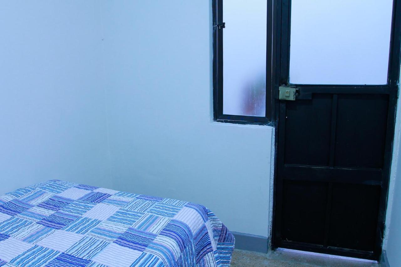 Hostal Casa Tuvia Parque *