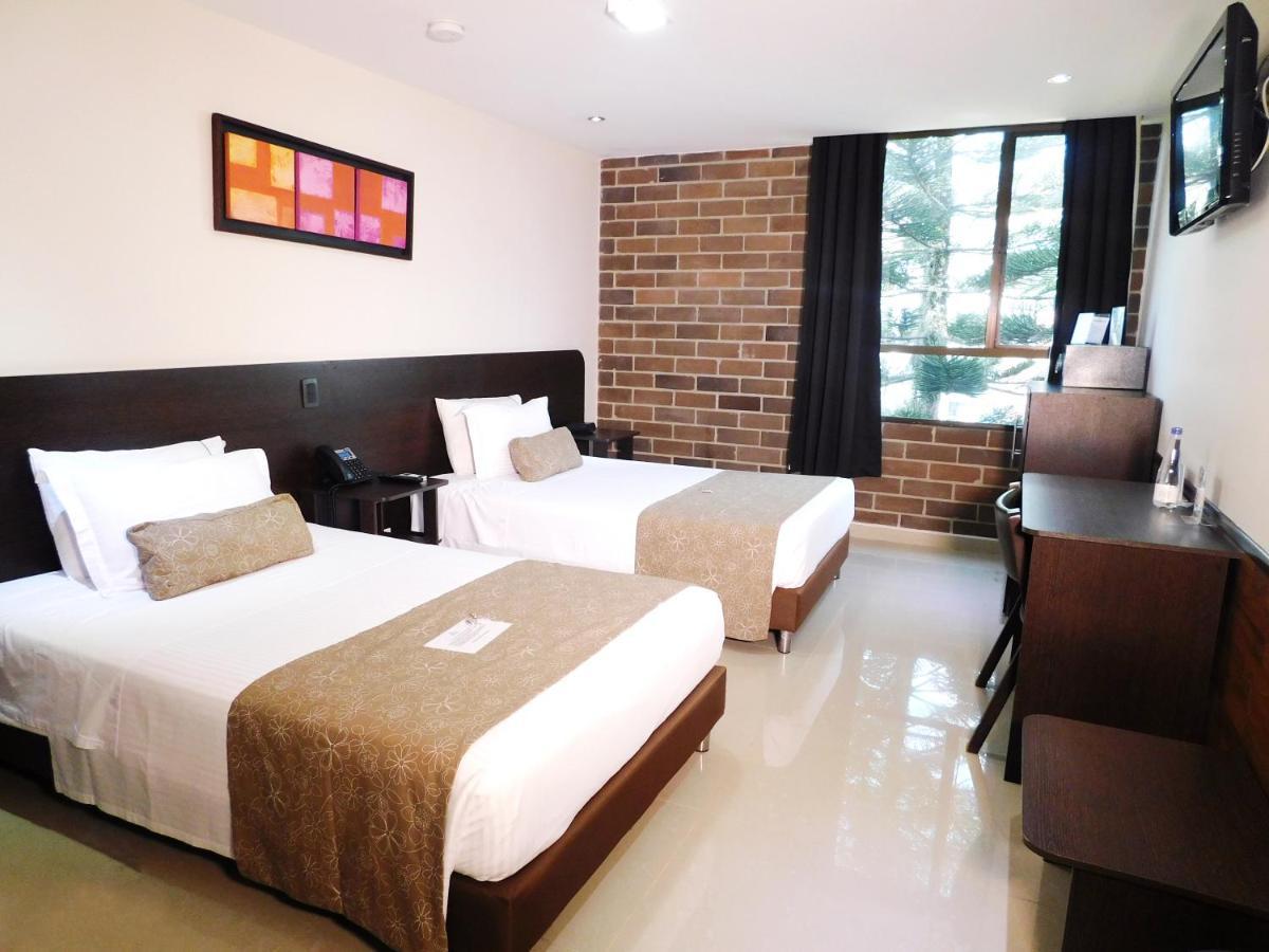 Acqua Hotel 3*