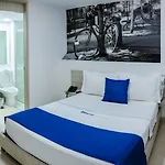 Hotel Laureles Plaza