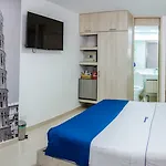 Hotel Laureles Plaza
