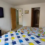 Hospedaje grupos /Flias - Barrio Los Colores