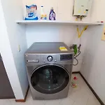 Top Floor Apt W/Balcony In El Poblado
