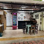 Hostal La Bodeguita Del Mundo Laureles