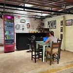 Hostal La Bodeguita Del Mundo Laureles