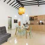 Apartamento De 3 Hab En Medellin, Zona Turistica