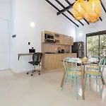 Apartamento De 3 Hab En Medellin, Zona Turistica