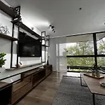 Outstanding And Wide Apartment With Work Station
