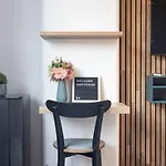 Chic And Cozy Stadio Suite Rosa Negra