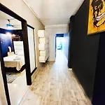 Prestige Suite 3 Icon Lleras Park
