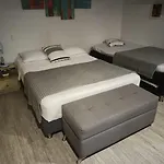 1 A 5 Personas Apartasuite Poblado 809