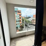 Apartment In Laureles Two Blocks From 70