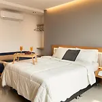 Charming Stadio Retreat Rosa Negra Aparta-Suite