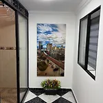 Hermoso,Amplio Y Central Apartamento En Medellin