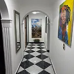 Hermoso,Amplio Y Central Apartamento En Medellin