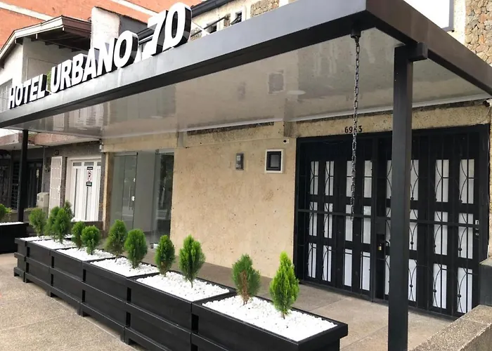 Hotel Ayenda Urbano 70
