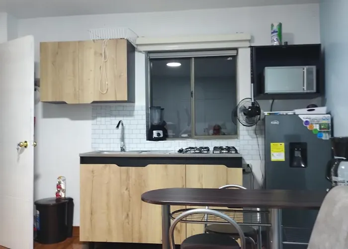 Noras Homestay Laureles