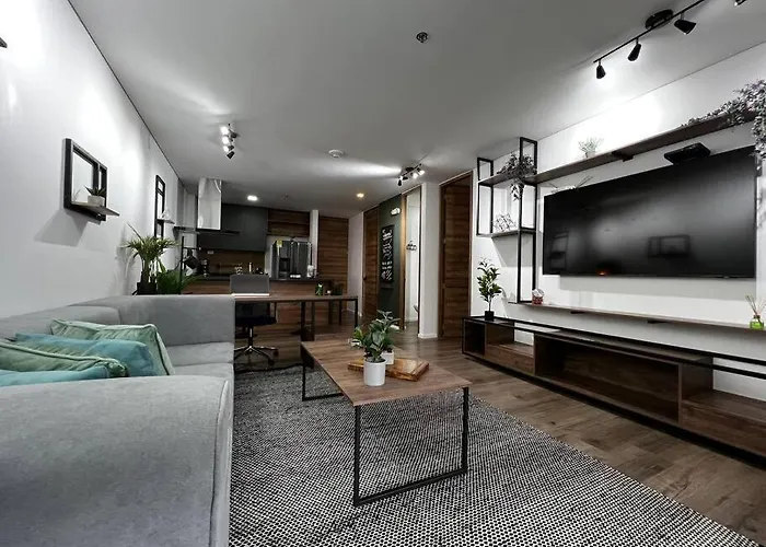 Outstanding And Wide Apartment With Work Station