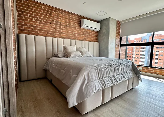 Prime Location In Laureles With Ac & View
