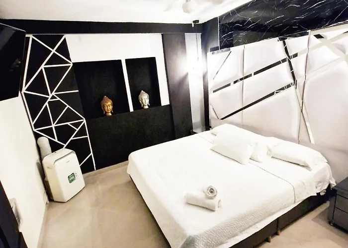 Prestige Suite 3 Icon Lleras Park