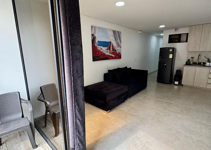 Apartment In Laureles Two Blocks From 70