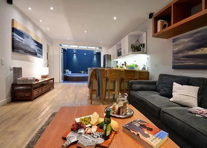 Oasis Suites