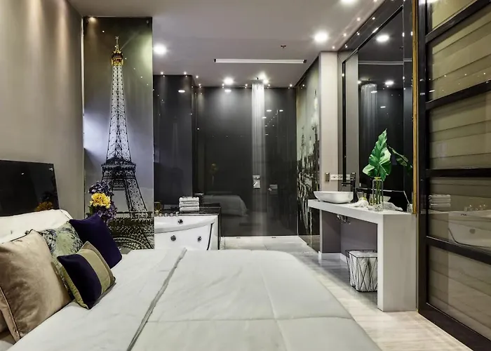 Hotel Paris Luxury Suites