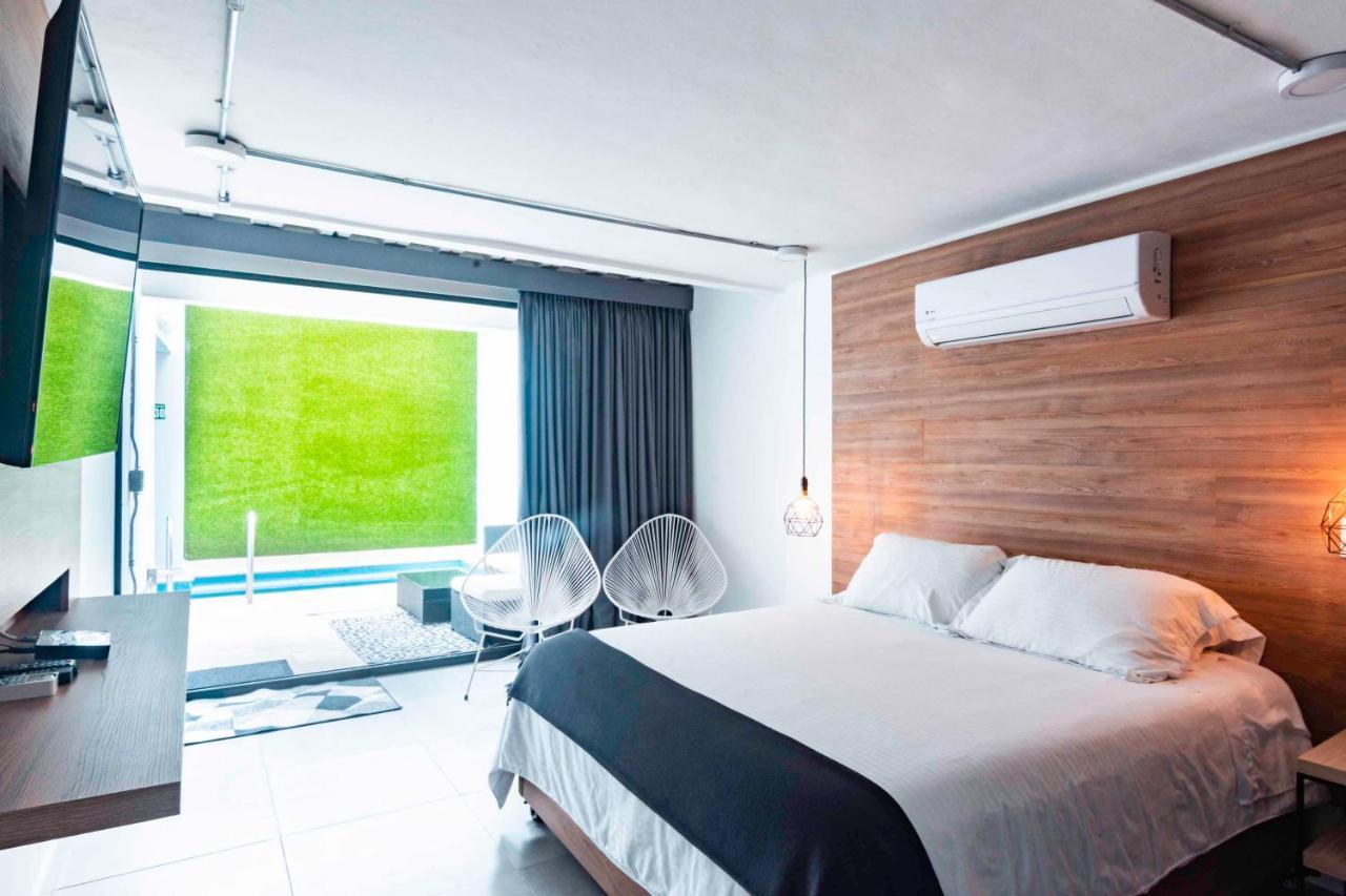 Hotel Tlc My *