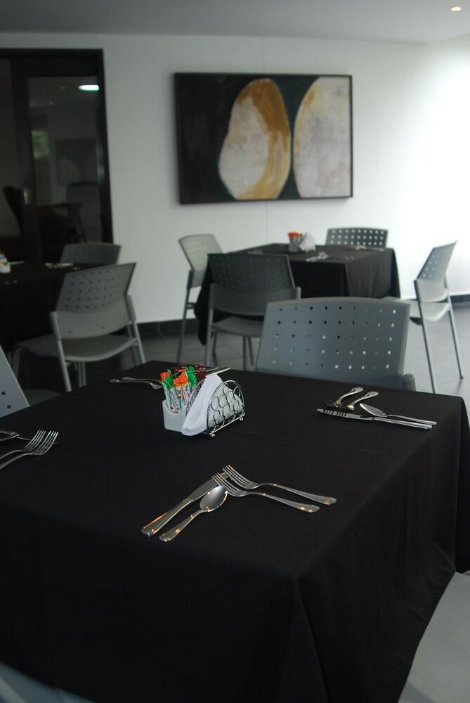 Cyan Poblado By Mde Apartamento