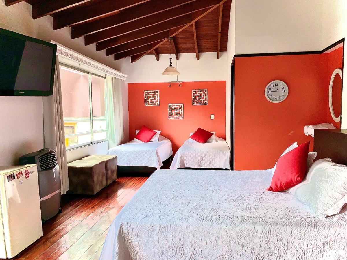 Lleras Premium #1 Hotel