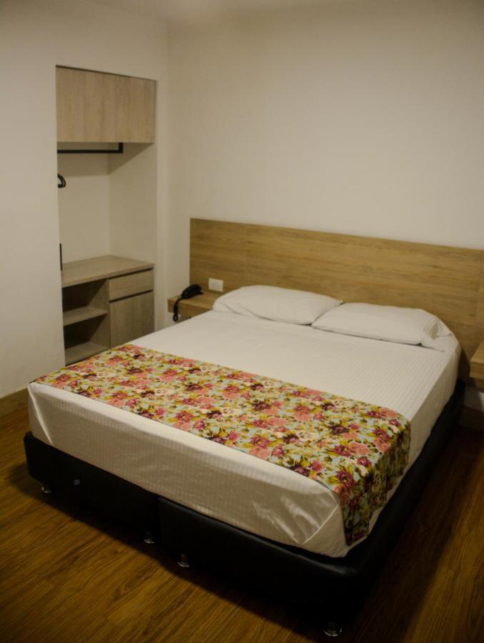 Poma Rosa 4* Medellín