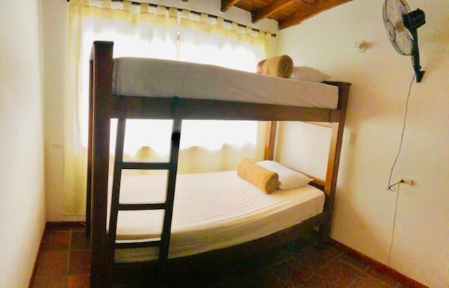 Hostal Palmas Del Estadio 2