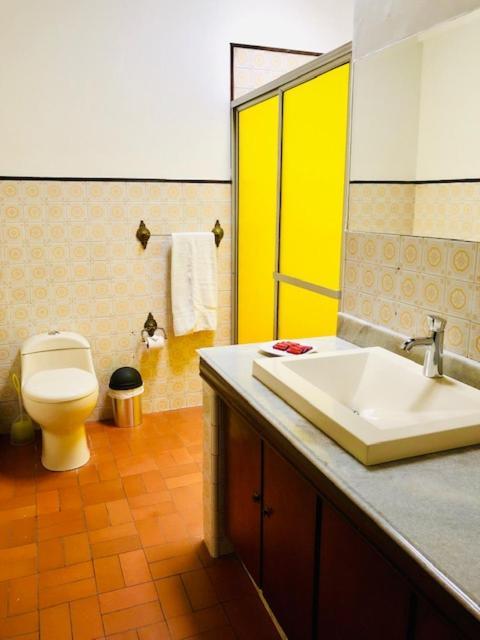 Palmas Del Estadio 2 Hostal Medellín