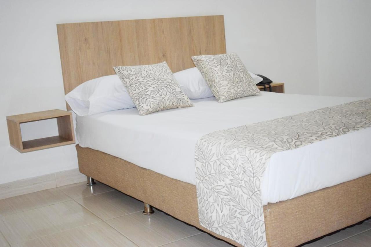 Suites 44 Laureles Hotel