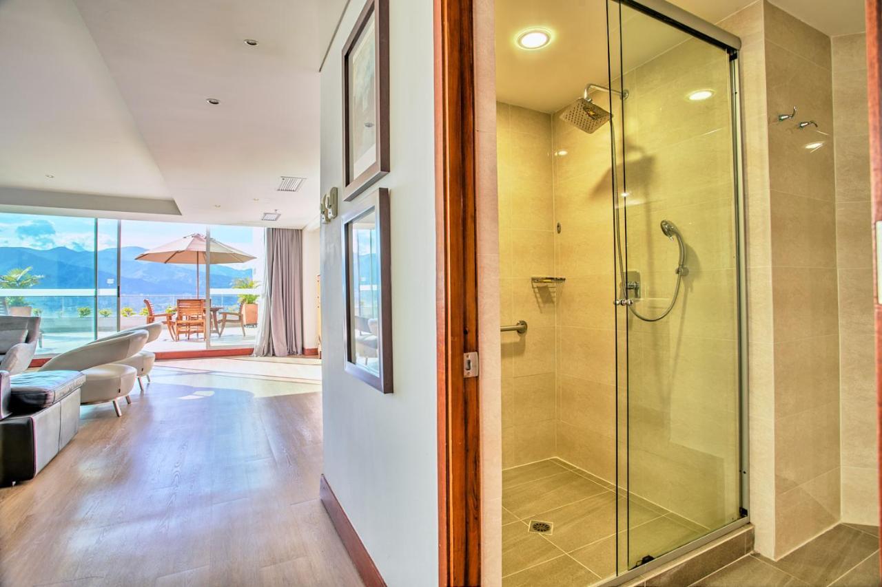 San Fernando Plaza Hotel 5*