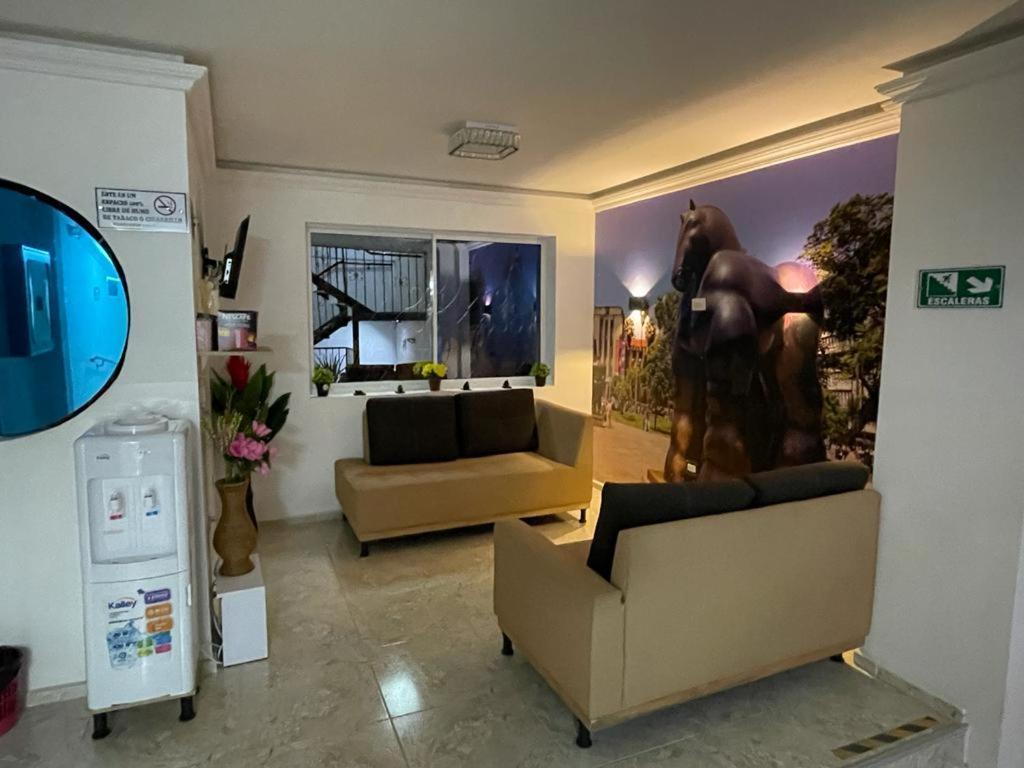 Hotel Eterna Primavera 2*
