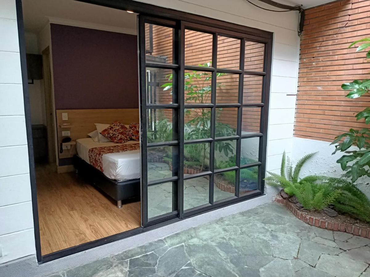 Poma Rosa Hotel