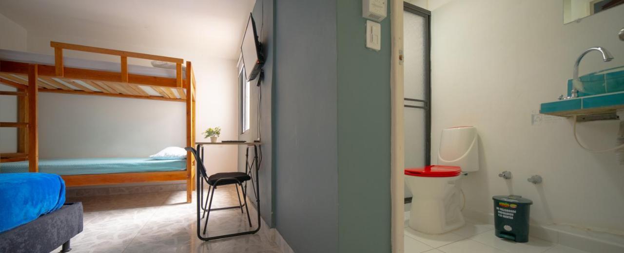 Living Hostal *