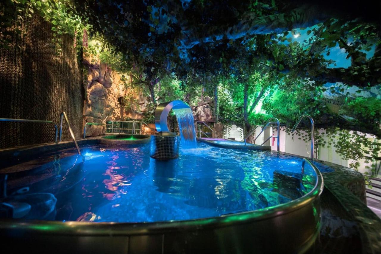 Clinica Antienvejecimiento&wellness 5*