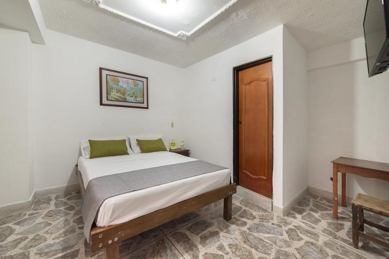 Ayenda 1228 Balcones De La 70 Hotel 3*