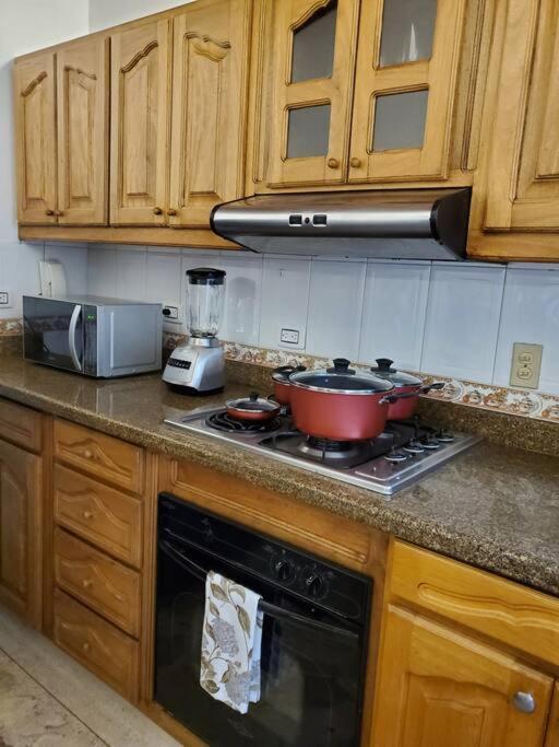 Сasa de vacaciones Private House 3bdr Private Entrance Garage 6 People *