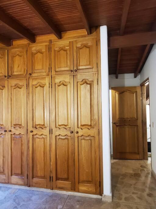 Сasa de vacaciones Private House 3bdr Private Entrance Garage 6 People *