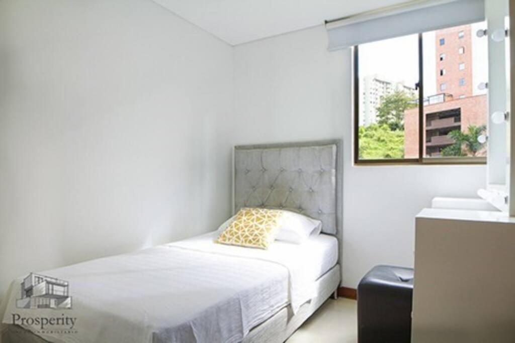Comodo Apartamento Cerca Al Poblado Apartment Medellin