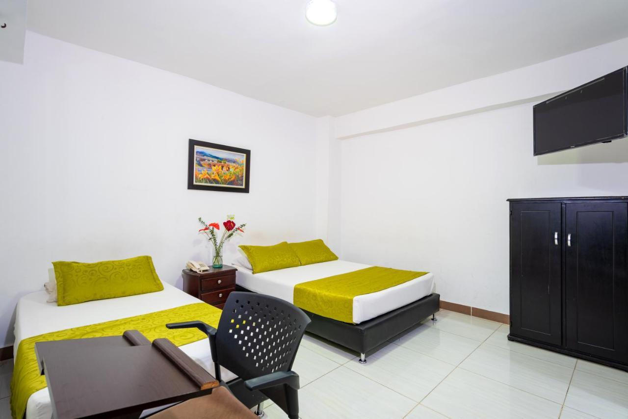 Ayenda 1234 Imperio 70 3*