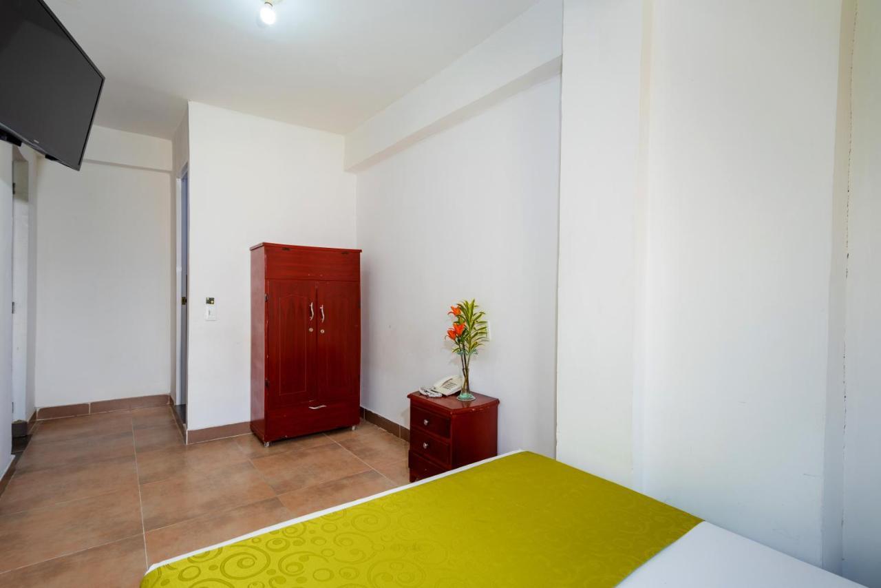 Ayenda 1234 Imperio 70 Hotel