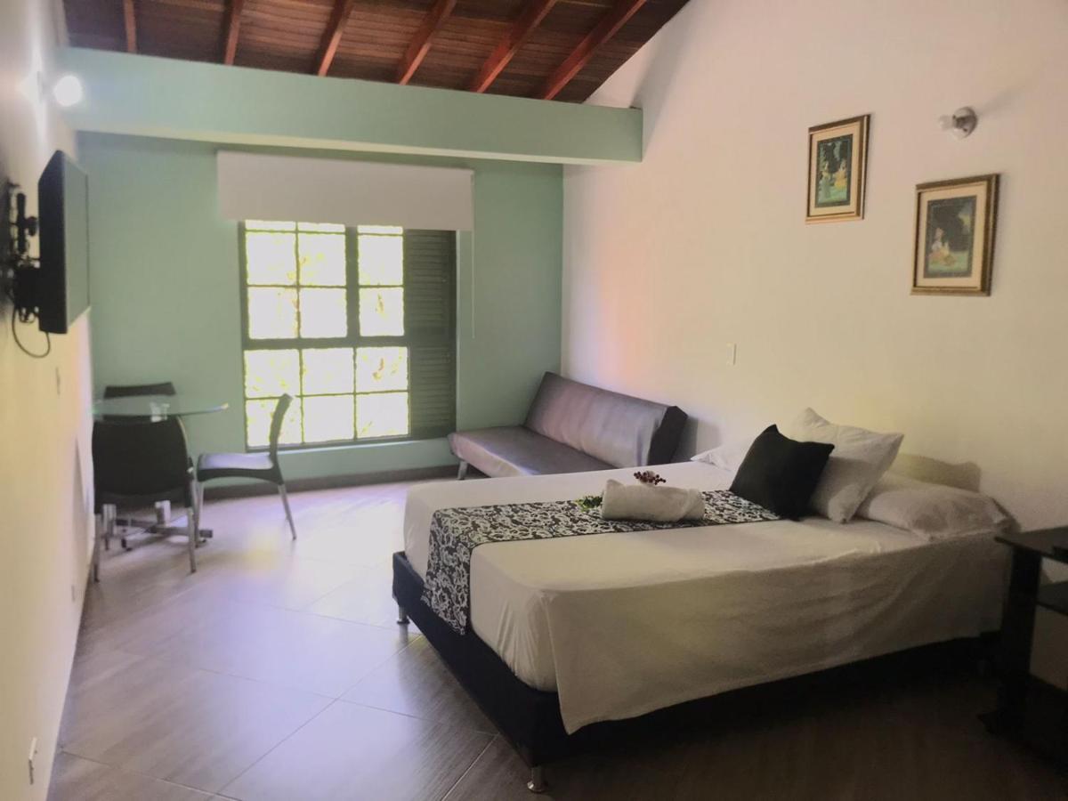 Avanti Apartamento 2*
